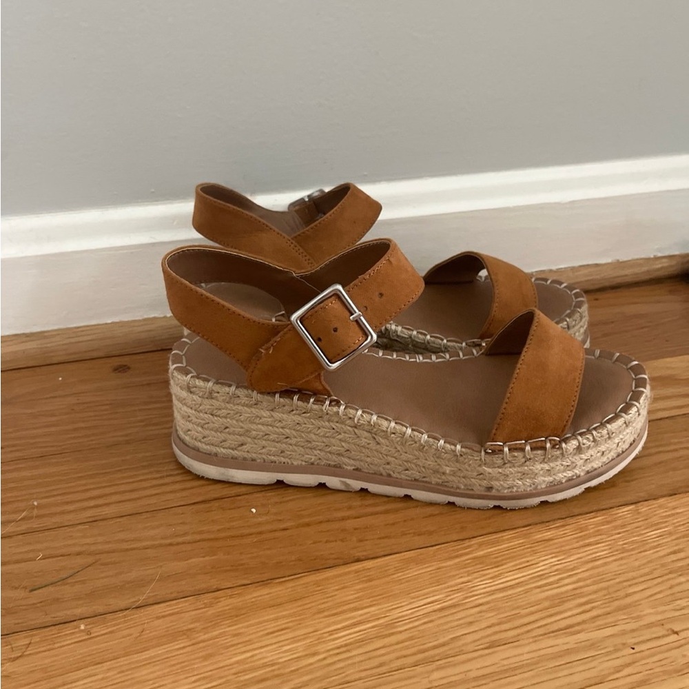 Platform wedges